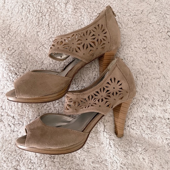 Fashion Bug Heels! - Picture 1 of 4